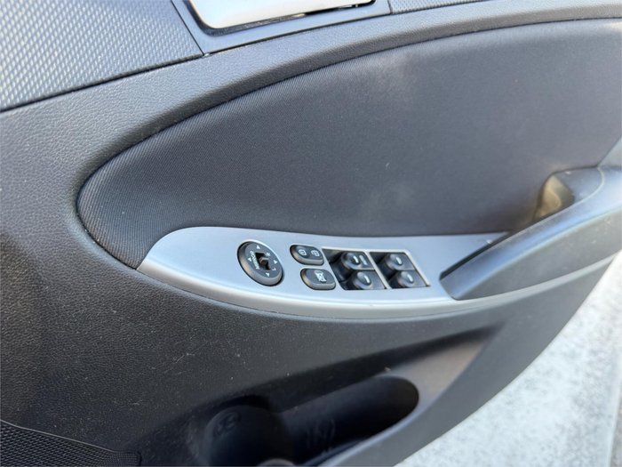 2014 HYUNDAI ACCENT ACTIVE