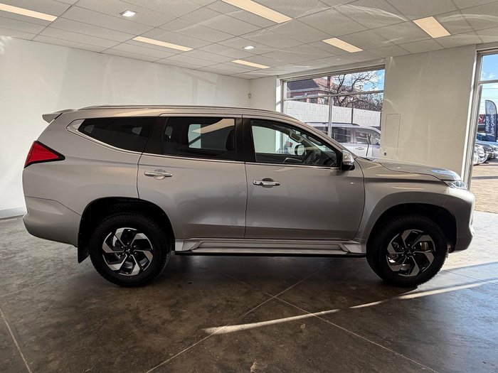 2025 Mitsubishi Pajero Sport GLS