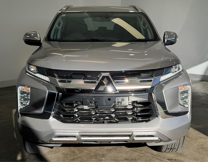 2025 Mitsubishi Pajero Sport GLS