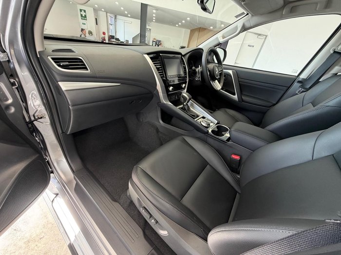 2025 Mitsubishi Pajero Sport GLS