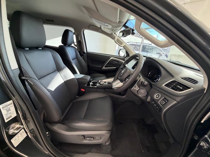 2025 Mitsubishi Pajero Sport GLS