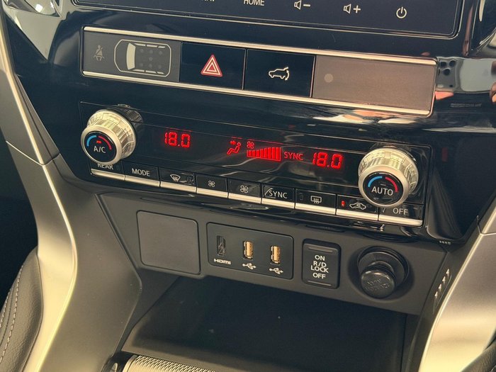 2025 Mitsubishi Pajero Sport GLS