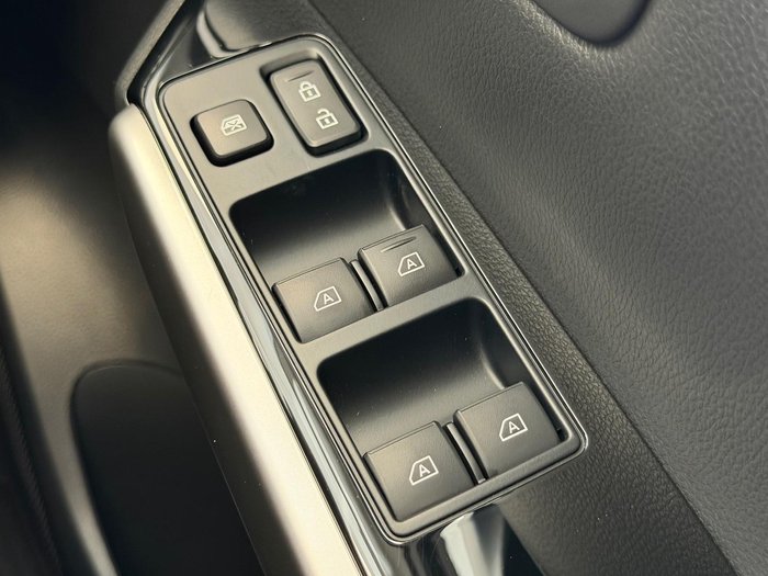 2025 Mitsubishi Pajero Sport GLS