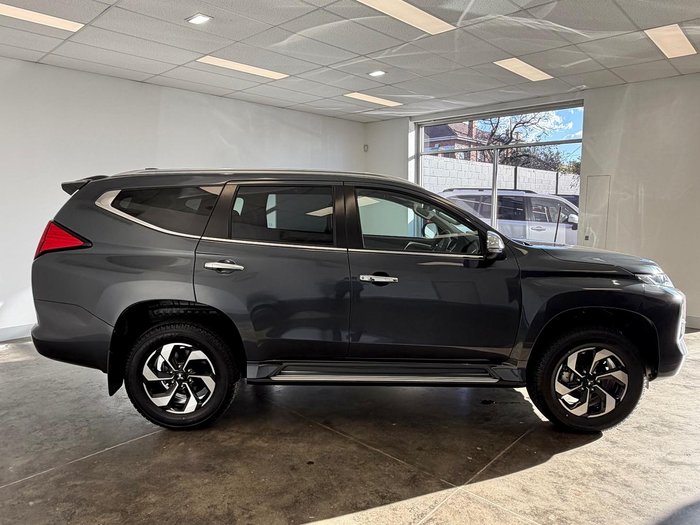 2025 Mitsubishi Pajero Sport GLS