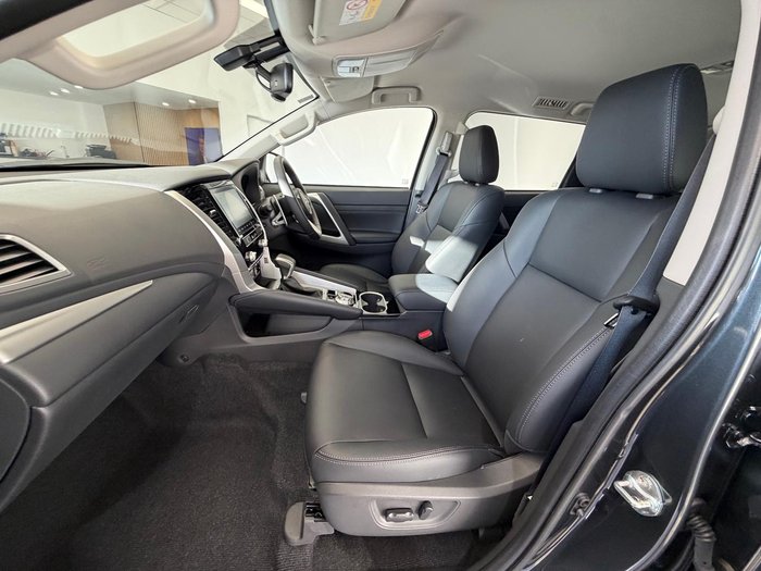 2025 Mitsubishi Pajero Sport GLS