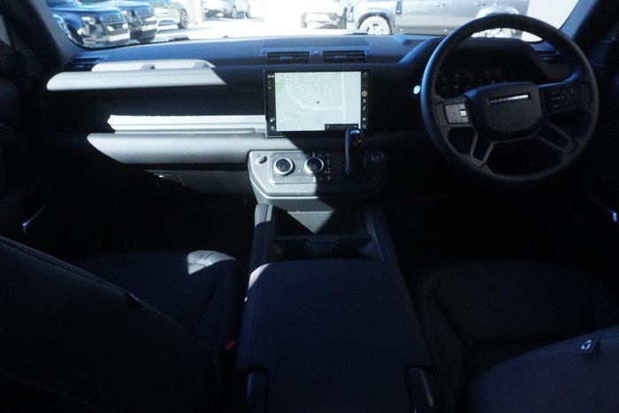 2025 Land Rover Defender 110 D350 X-Dynamic SE