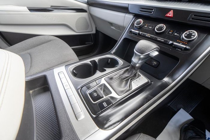 2023 Kia Carnival S