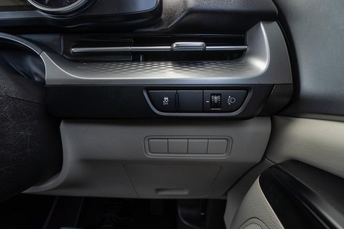 2023 Kia Carnival S
