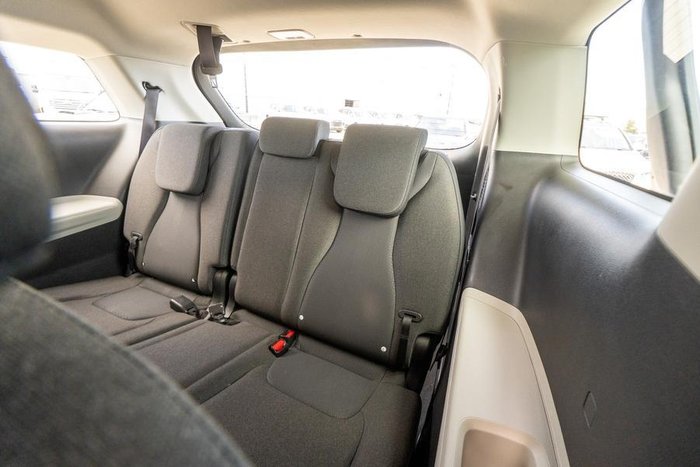 2023 Kia Carnival S