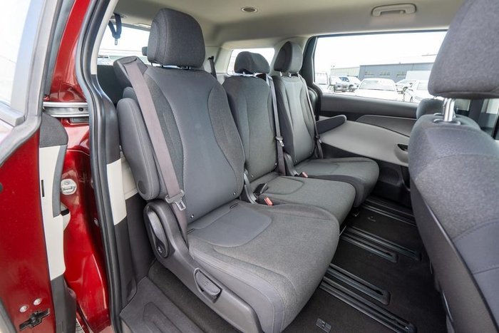 2023 Kia Carnival S