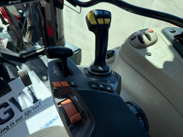 2018 Massey Ferguson 7715 S Dyna-Vt