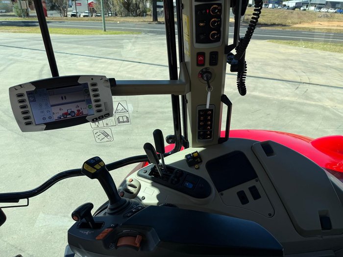 2018 Massey Ferguson 7715 S Dyna-Vt