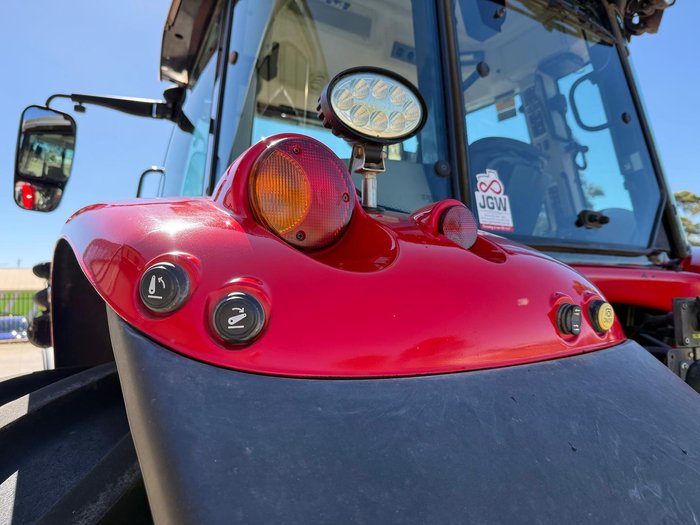 2018 Massey Ferguson 7715 S Dyna-Vt