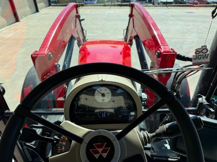 2018 Massey Ferguson 7715 S Dyna-Vt