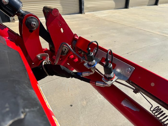 2018 Massey Ferguson 7715 S Dyna-Vt