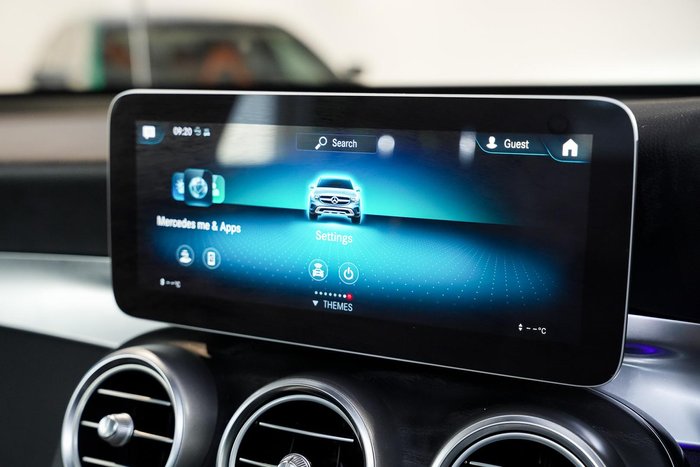 2020 Mercedes-Benz GLC-Class GLC300