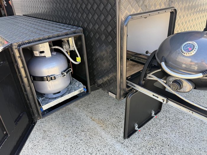 2023 Network RV Caravans Terrain Tuff