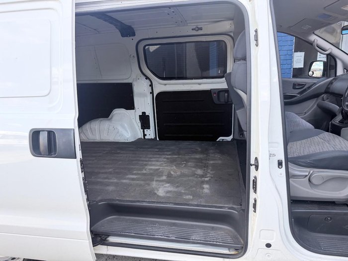 2010 Hyundai iLoad TQ-V Ceramic White