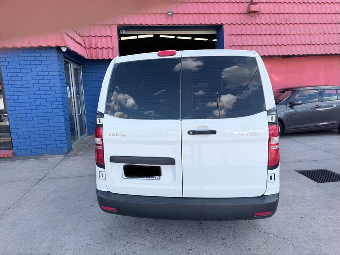2010 Hyundai iLoad TQ-V Ceramic White