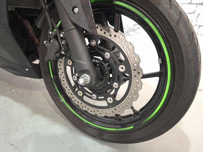 2021 Kawasaki Ninja 400 (EX400G) Ninja Black