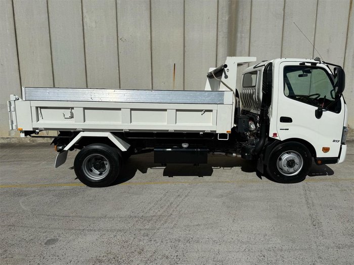 2023 Hino 300 Series 921