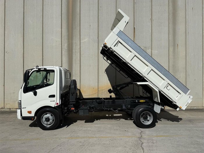 2023 Hino 300 Series 921