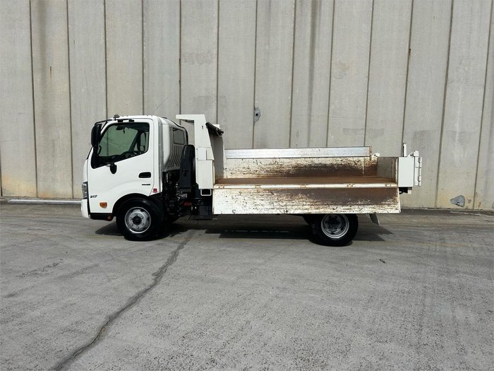 2023 Hino 300 Series 921