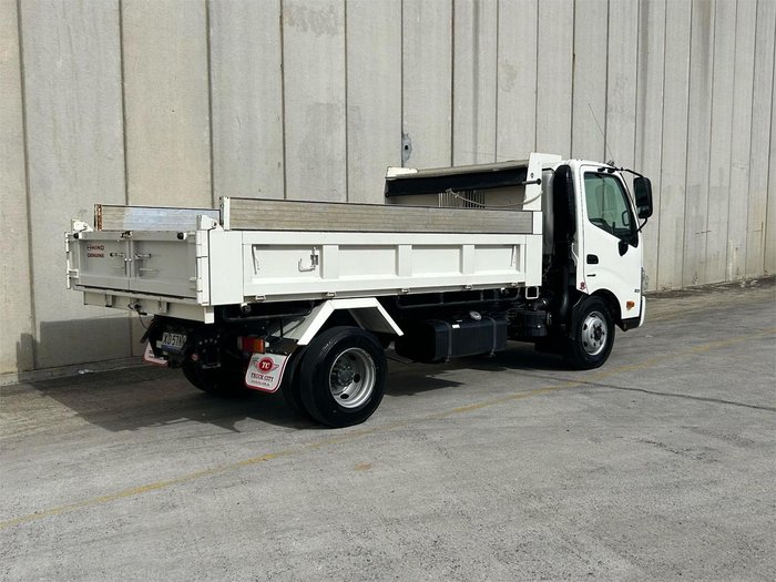 2023 Hino 300 Series 921