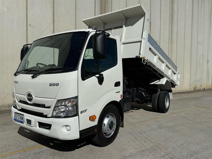 2023 Hino 300 Series 921