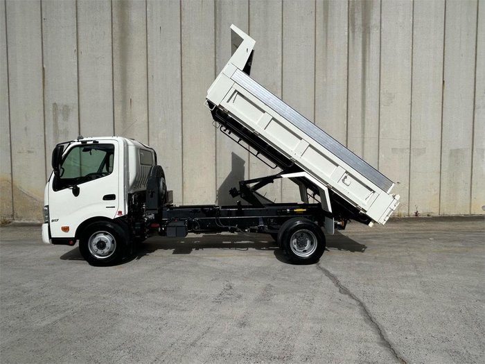 2023 Hino 300 Series 921