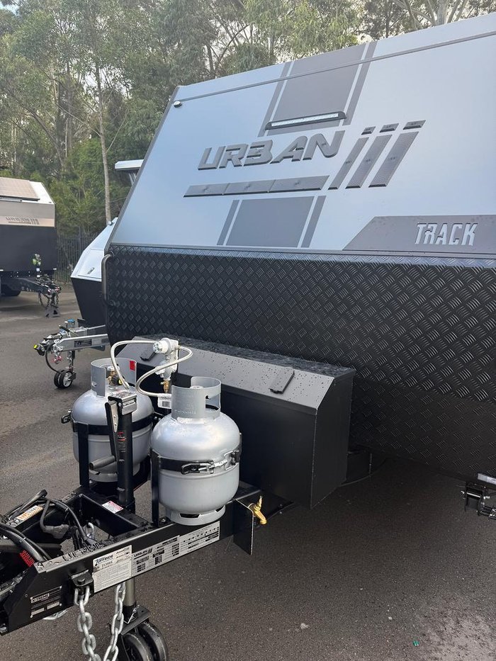 2026 Urban Caravans Track Family 23'6 Double Bunk Double Door