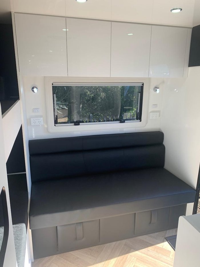 2026 Urban Caravans Track Family 23'6 Double Bunk Double Door