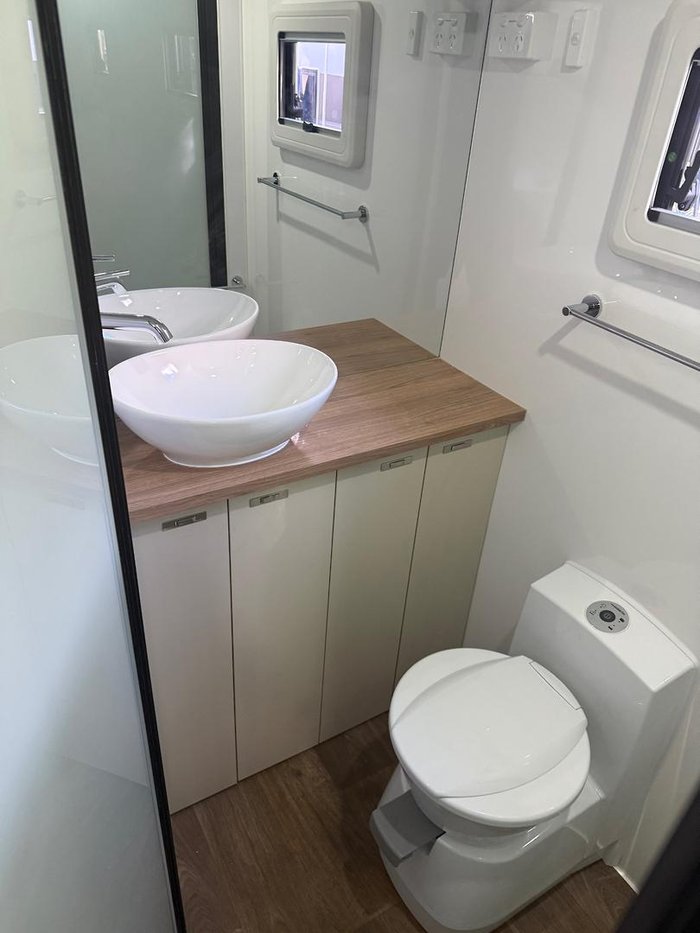 2026 Urban Caravans Tuff Family 21'6 Double Bunks