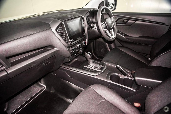 2025 Isuzu D-MAX SX