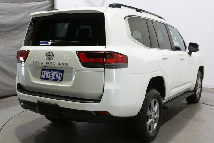 2025 Toyota Landcruiser VX