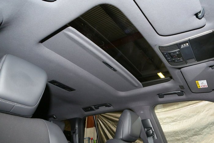 2025 Toyota Landcruiser VX