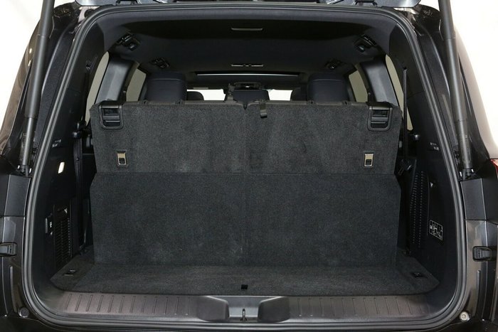 2025 Toyota Landcruiser VX