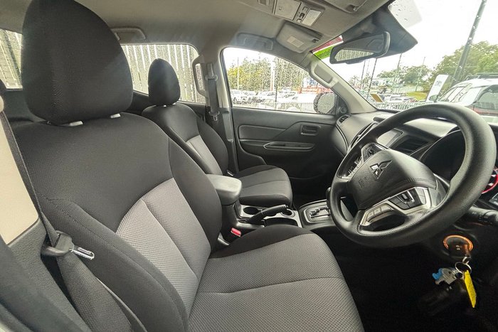 2021 Mitsubishi Triton GLX