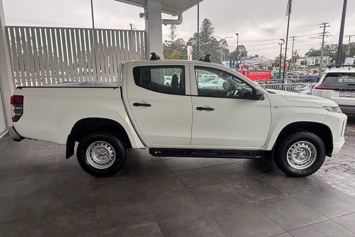 2021 Mitsubishi Triton GLX