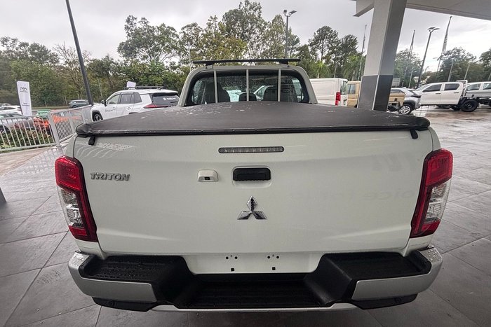 2021 Mitsubishi Triton GLX