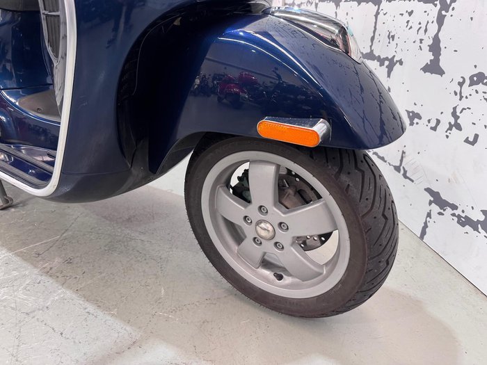 2014 Vespa GTS 250ie GTS Blue