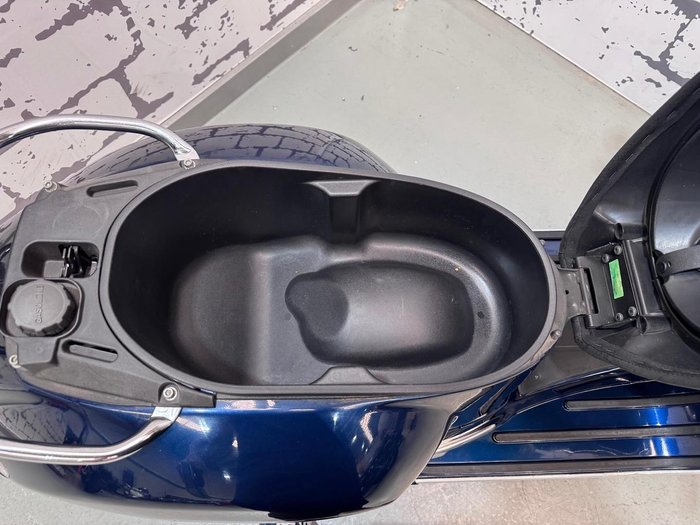 2014 Vespa GTS 250ie GTS Blue