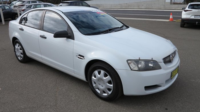 2007 Holden Commodore Omega VE Heron White