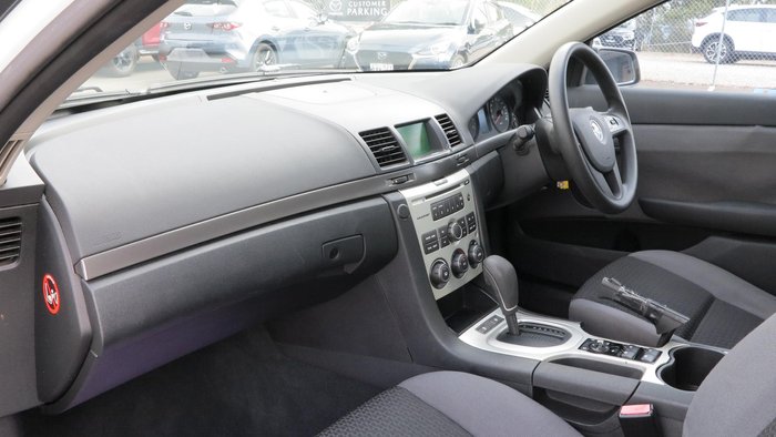 2007 Holden Commodore Omega VE Heron White