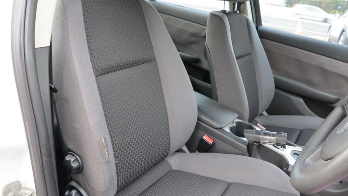 2007 Holden Commodore Omega VE Heron White