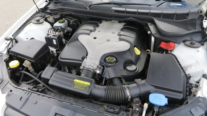 2007 Holden Commodore Omega VE Heron White