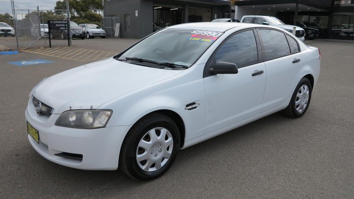 2007 Holden Commodore Omega VE Heron White