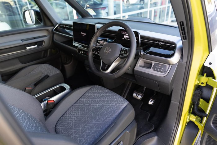2025 Volkswagen ID. Buzz Pro BEV560