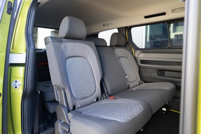 2025 Volkswagen ID. Buzz Pro BEV560