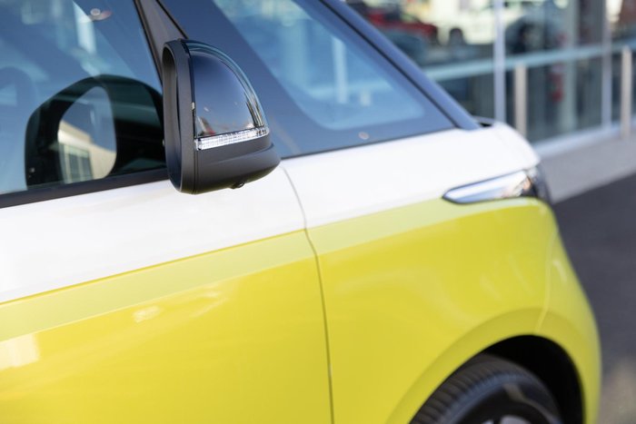 2025 Volkswagen ID. Buzz Pro BEV560